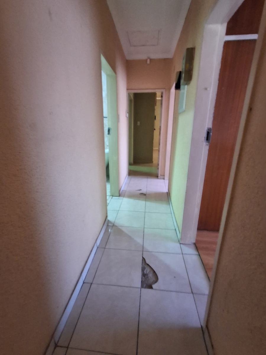 3 Bedroom Property for Sale in Unitas Park Gauteng