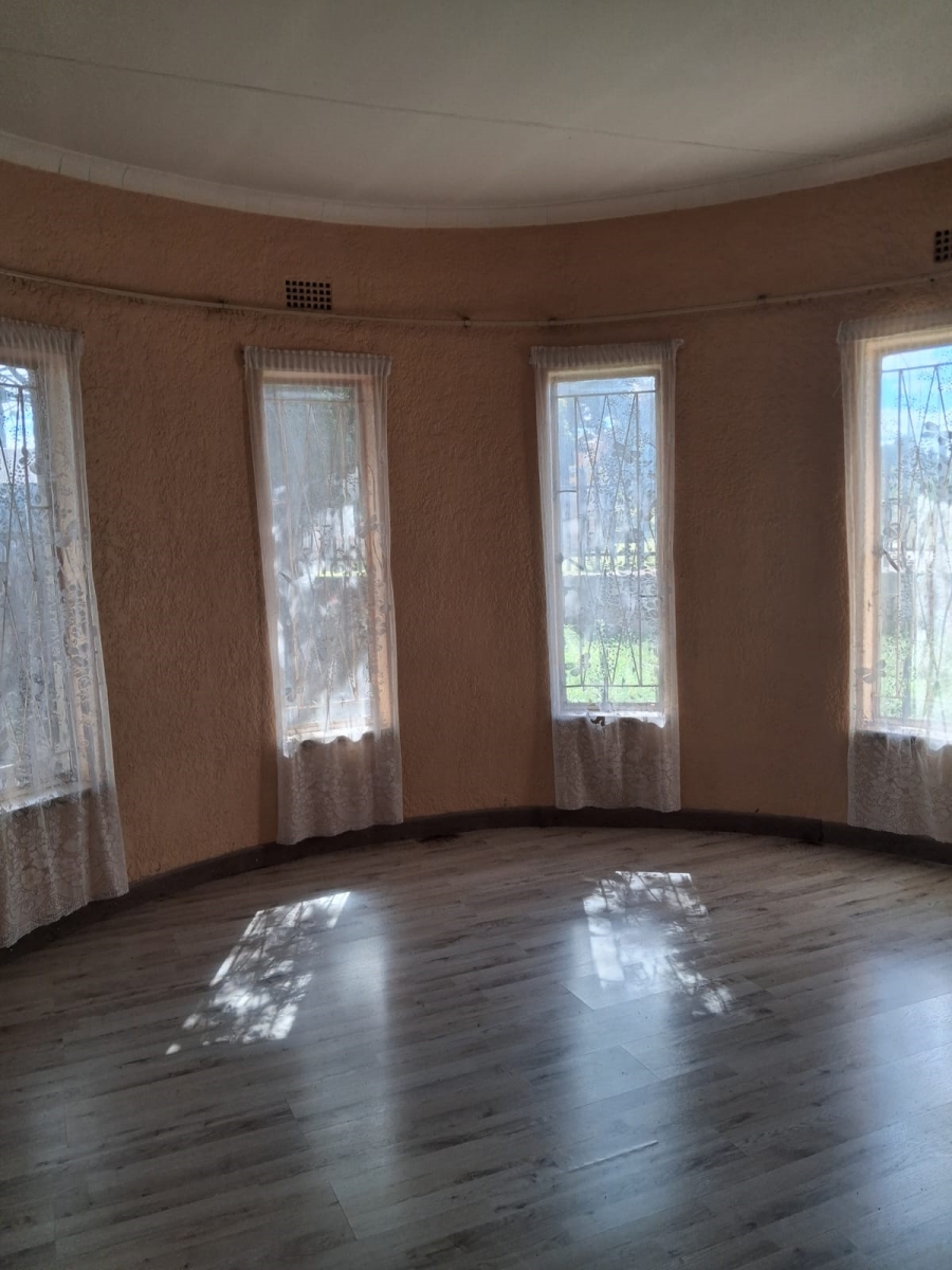 3 Bedroom Property for Sale in Unitas Park Gauteng