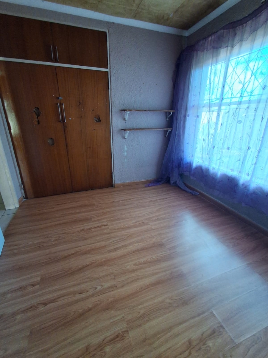 3 Bedroom Property for Sale in Unitas Park Gauteng