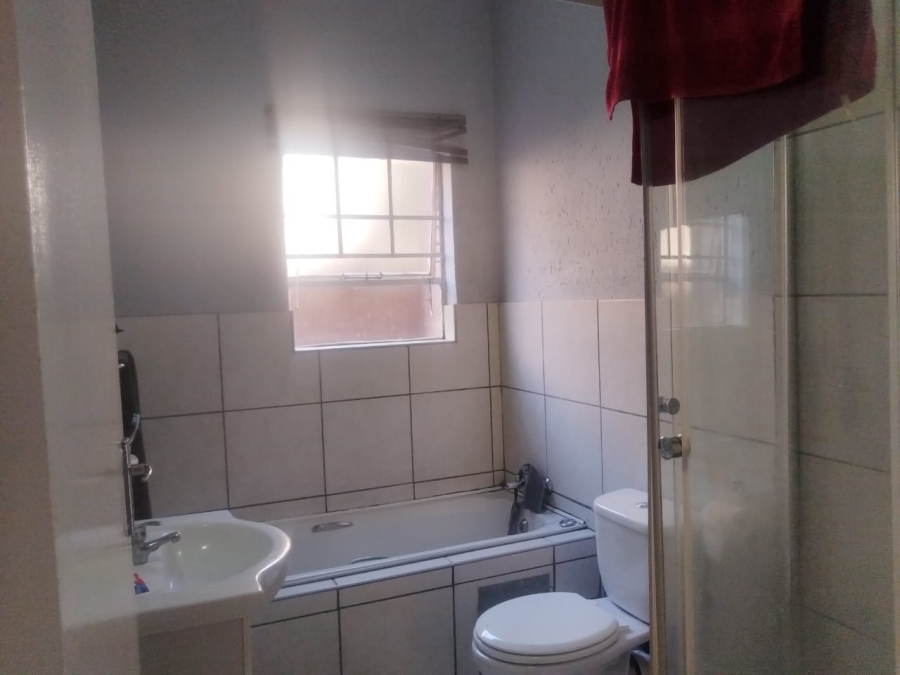 2 Bedroom Property for Sale in Croydon Gauteng
