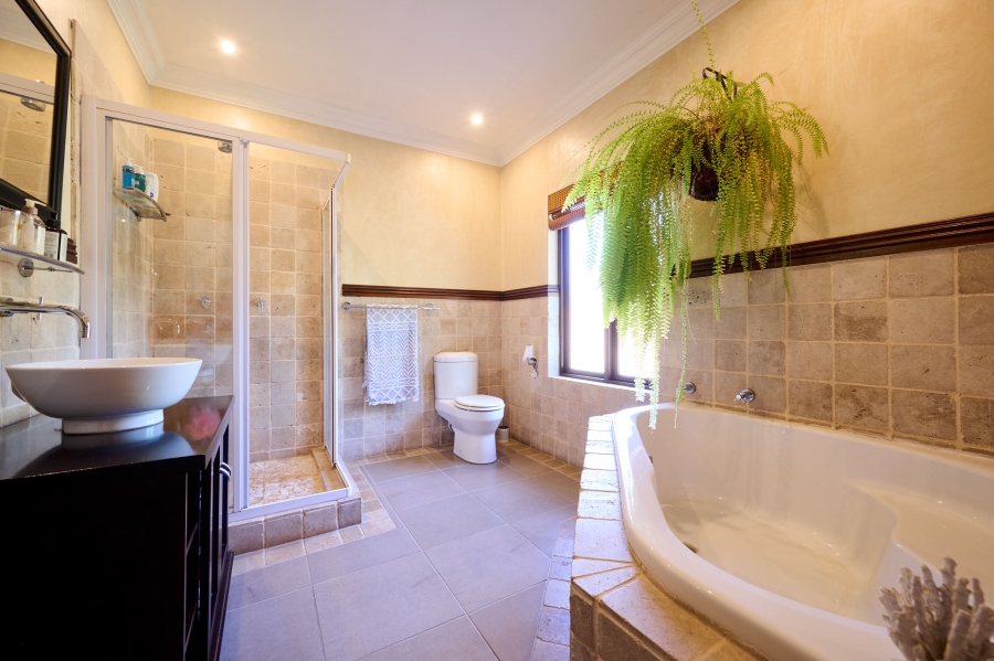 4 Bedroom Property for Sale in Carlswald Estate Gauteng