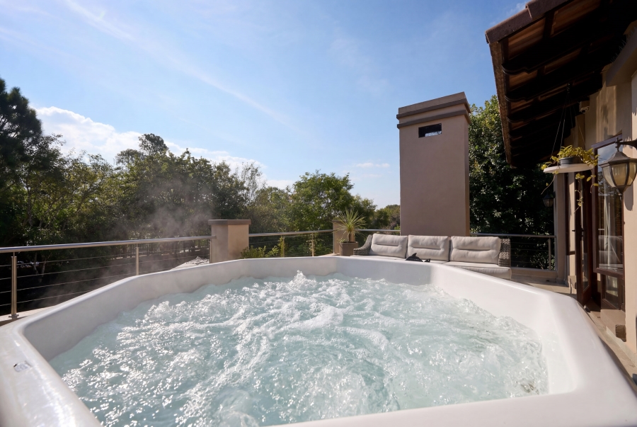 4 Bedroom Property for Sale in Carlswald Estate Gauteng