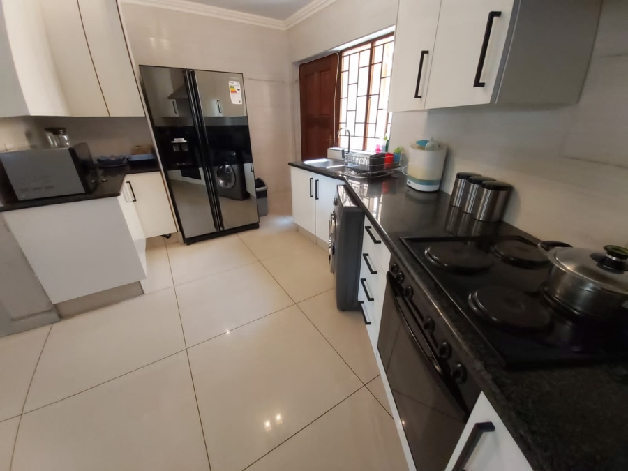 To Let 4 Bedroom Property for Rent in Bassonia Gauteng