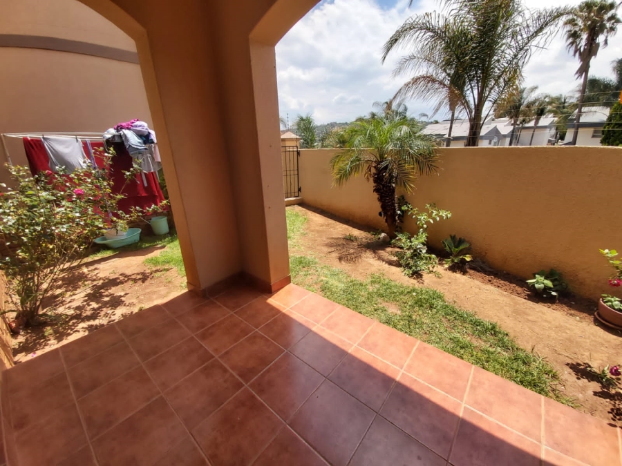 To Let 4 Bedroom Property for Rent in Bassonia Gauteng