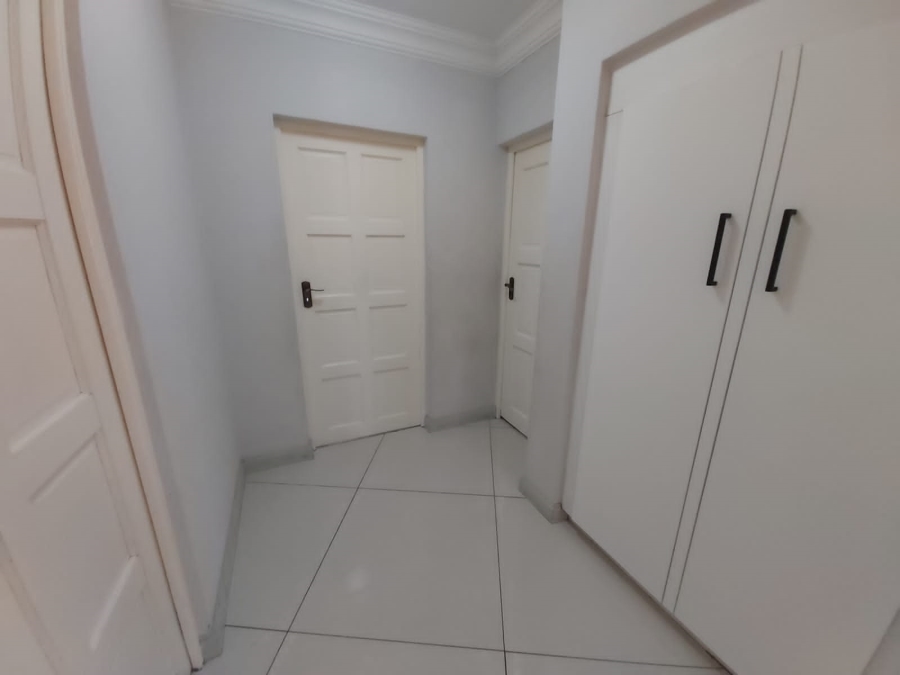 To Let 4 Bedroom Property for Rent in Bassonia Gauteng