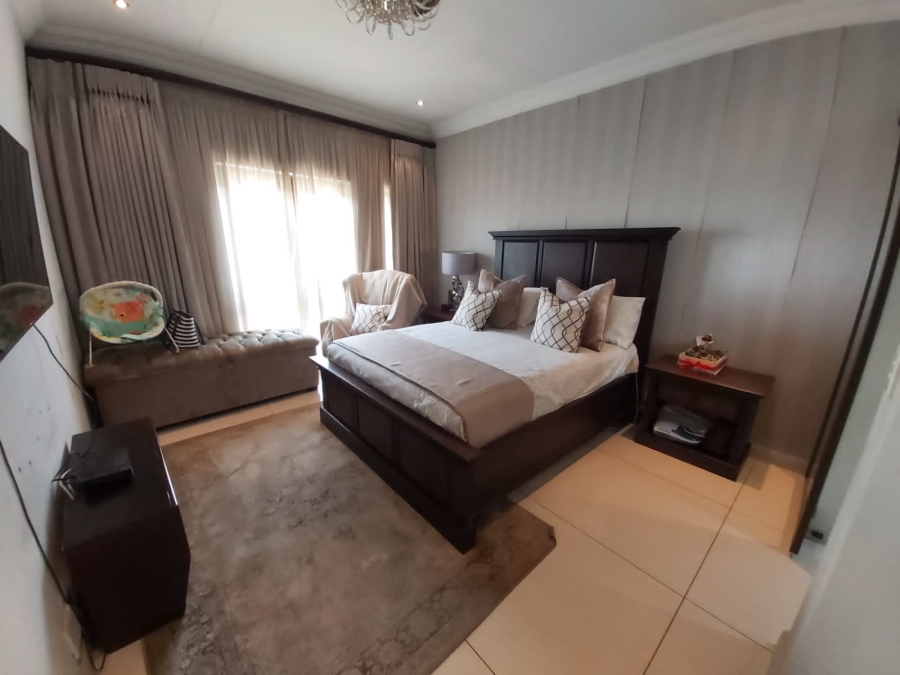 To Let 4 Bedroom Property for Rent in Bassonia Gauteng