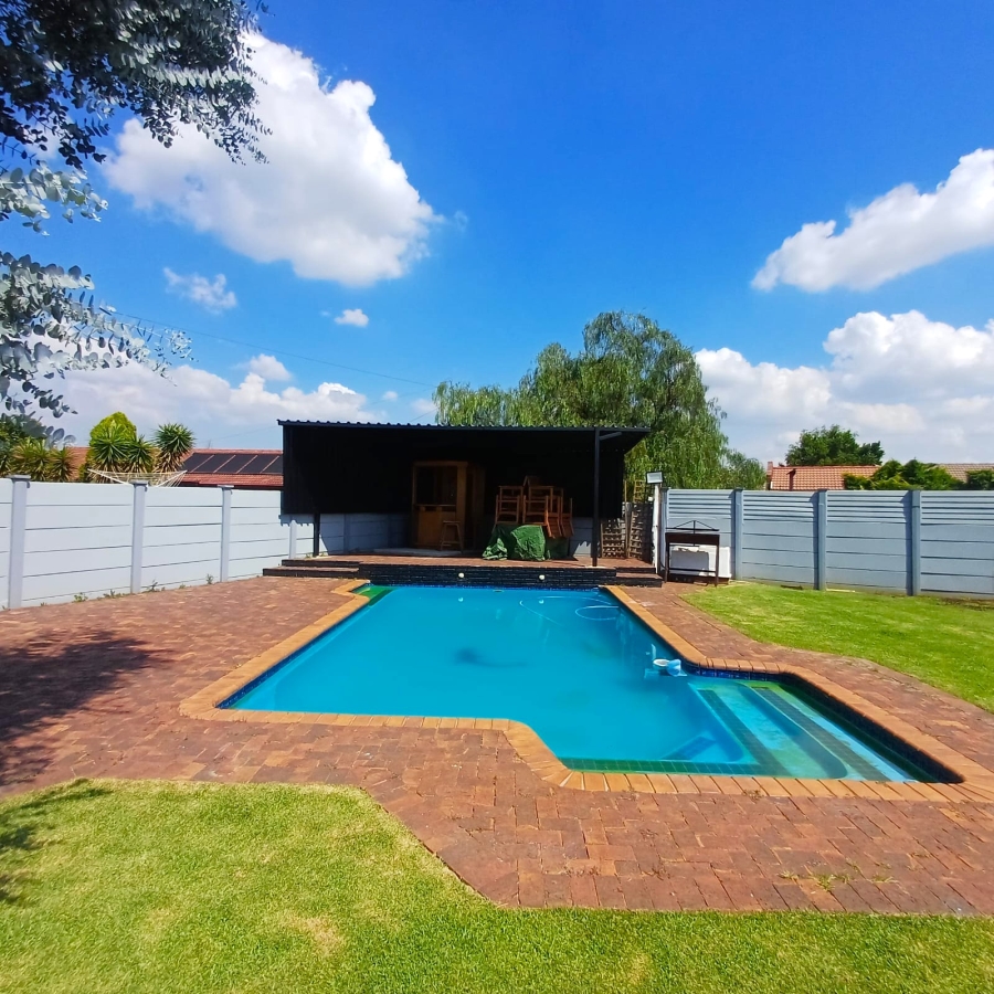 3 Bedroom Property for Sale in Riversdale Gauteng