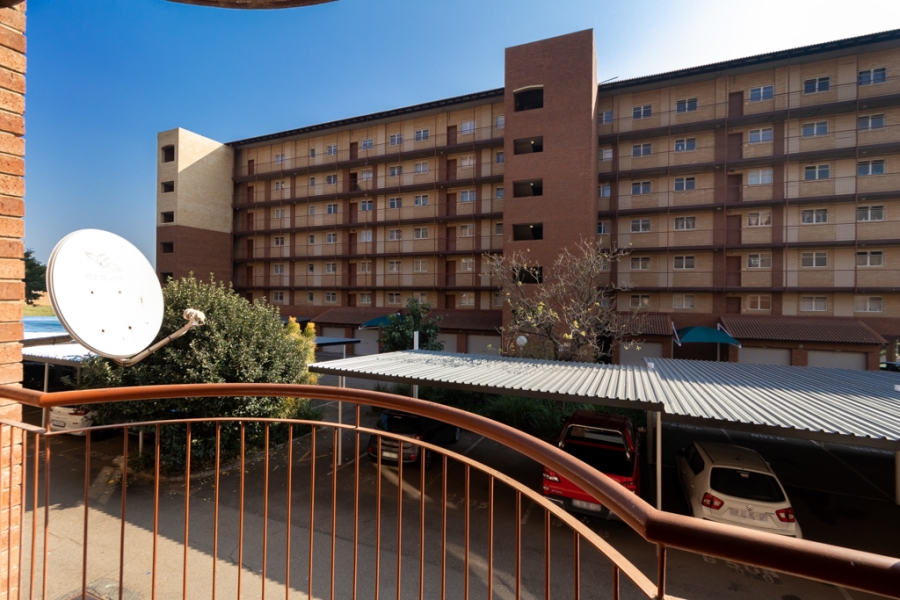 2 Bedroom Property for Sale in Die Wilgers Gauteng