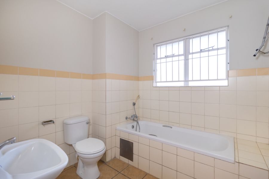 2 Bedroom Property for Sale in Die Wilgers Gauteng