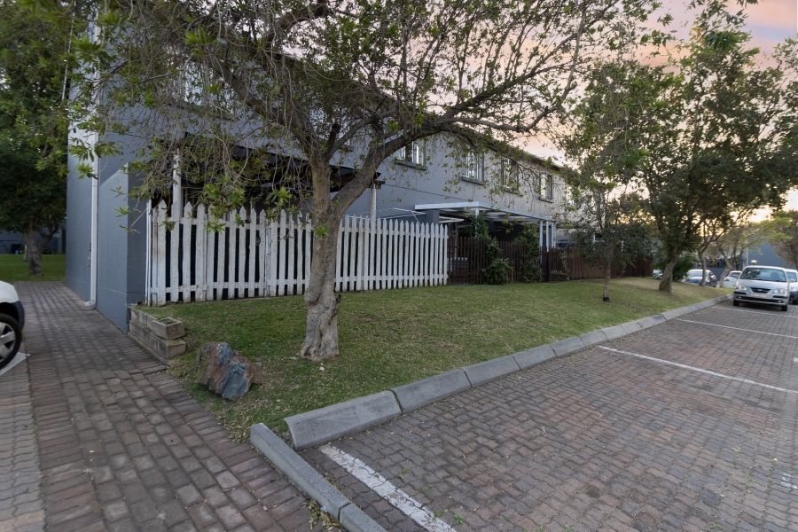2 Bedroom Property for Sale in Greenstone Hill Gauteng