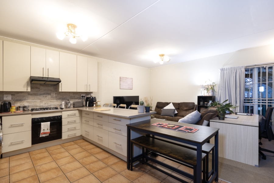 2 Bedroom Property for Sale in Greenstone Hill Gauteng