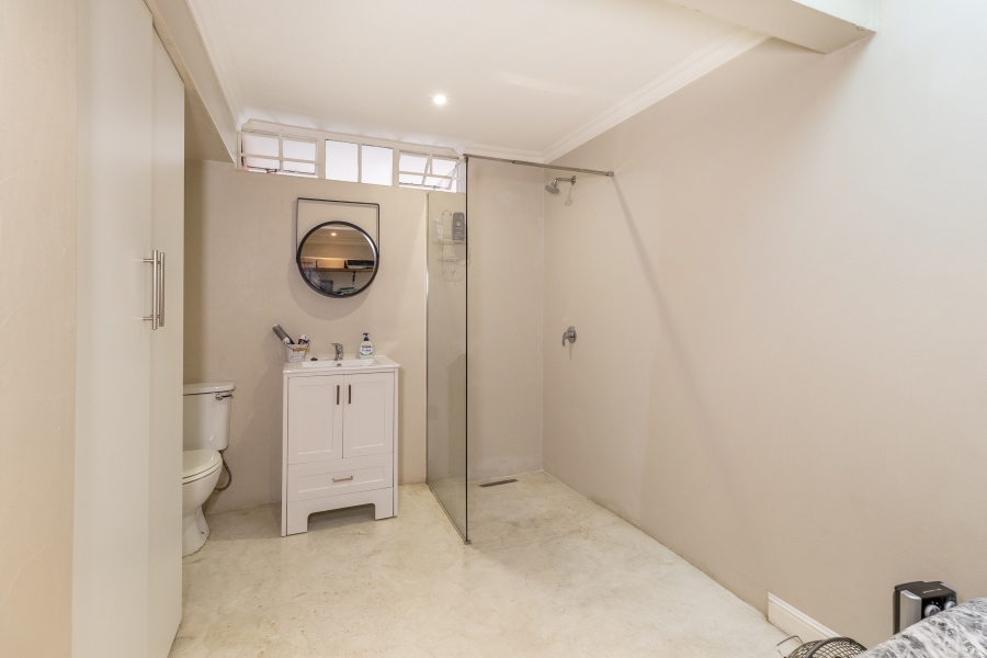 5 Bedroom Property for Sale in Faerie Glen Gauteng