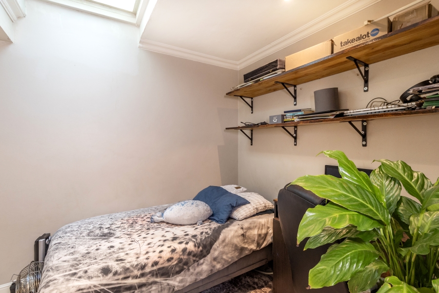 5 Bedroom Property for Sale in Faerie Glen Gauteng