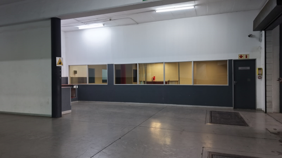To Let Commercial Property for Rent in Meadowdale Gauteng
