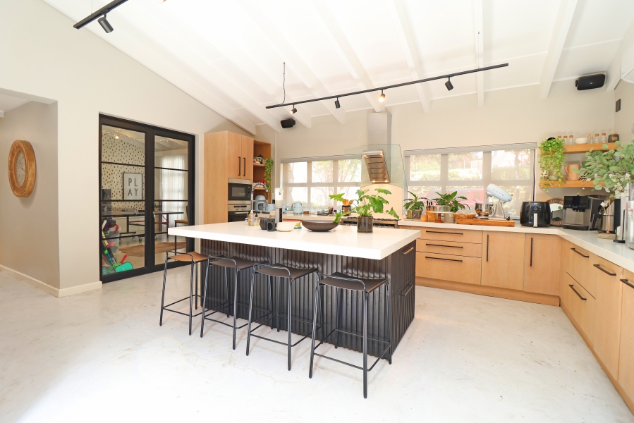 4 Bedroom Property for Sale in Atholl Gauteng
