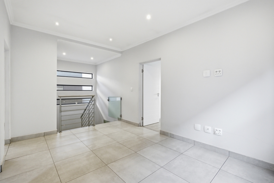 3 Bedroom Property for Sale in Bryanston Gauteng