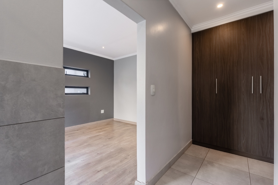 3 Bedroom Property for Sale in Bryanston Gauteng