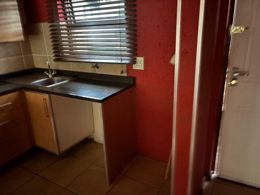 To Let 1 Bedroom Property for Rent in Sunninghill Gauteng