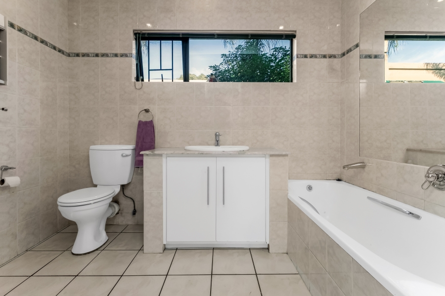 To Let 3 Bedroom Property for Rent in River Club Gauteng
