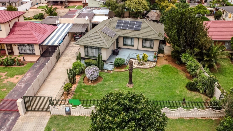 3 Bedroom Property for Sale in Roseacre Gauteng