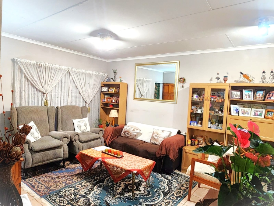 To Let 2 Bedroom Property for Rent in Die Hoewes Gauteng