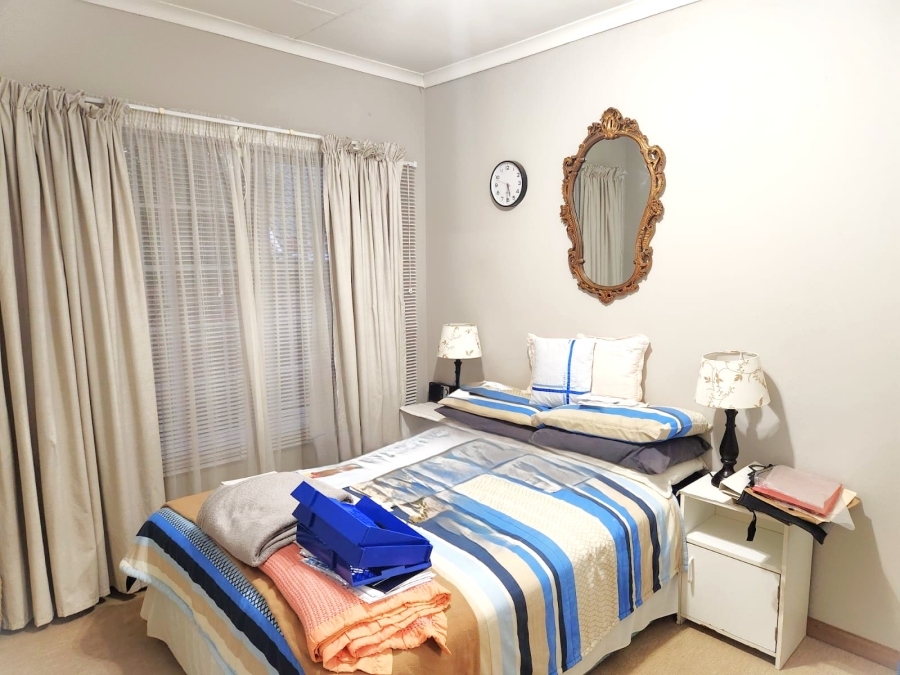 To Let 2 Bedroom Property for Rent in Die Hoewes Gauteng