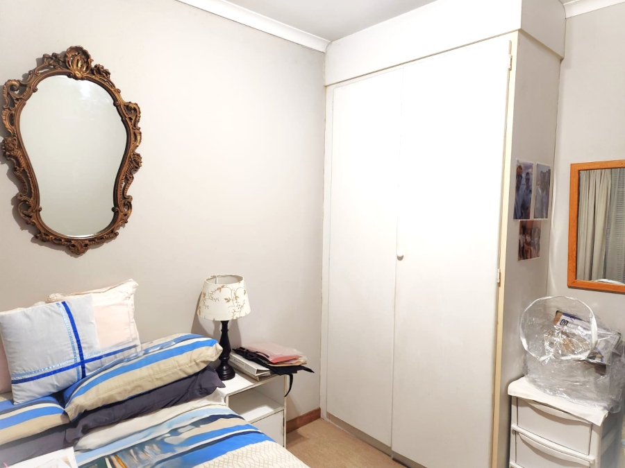 To Let 2 Bedroom Property for Rent in Die Hoewes Gauteng