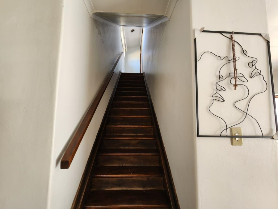 4 Bedroom Property for Sale in Mondeor Gauteng