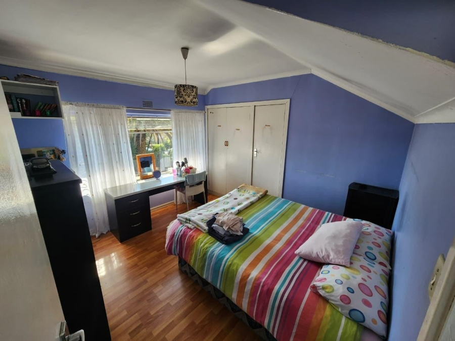4 Bedroom Property for Sale in Mondeor Gauteng