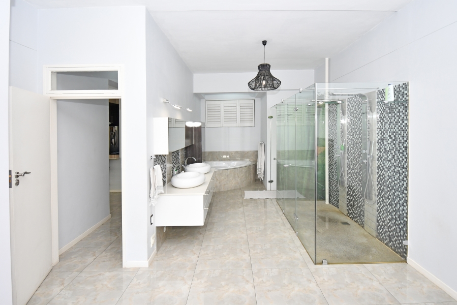 2 Bedroom Property for Sale in Killarney Gauteng