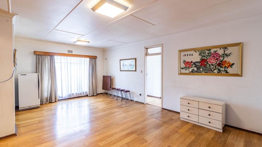 4 Bedroom Property for Sale in Mondeor Gauteng