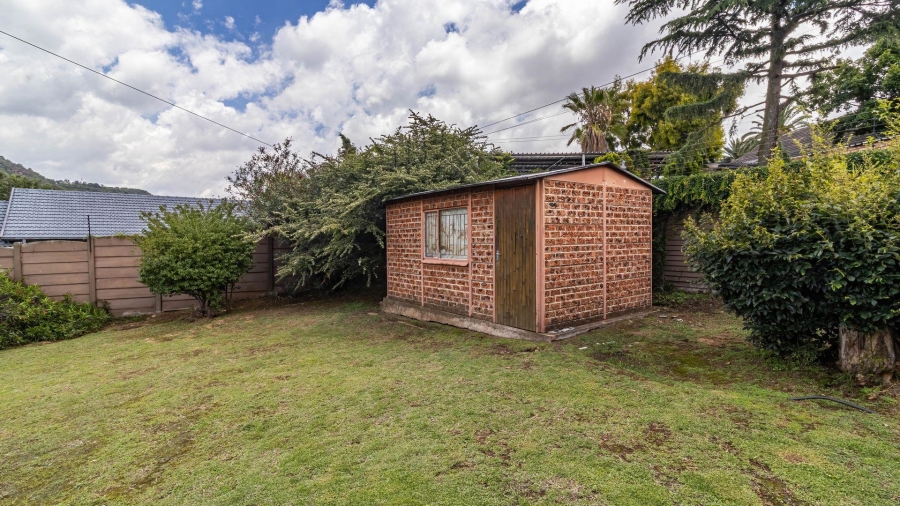 4 Bedroom Property for Sale in Mondeor Gauteng
