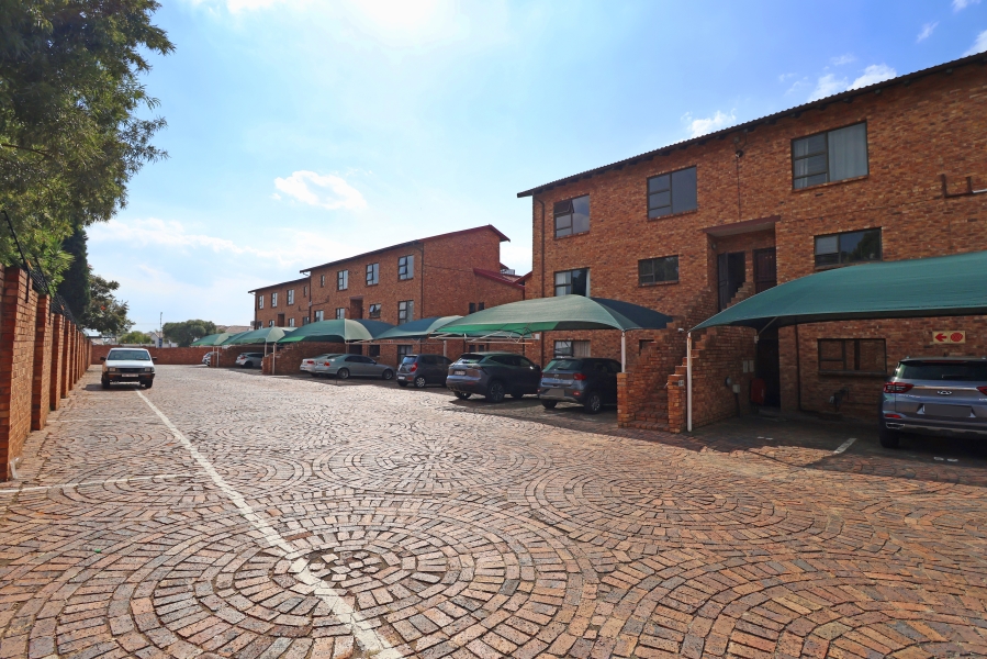 To Let 3 Bedroom Property for Rent in North Riding Gauteng