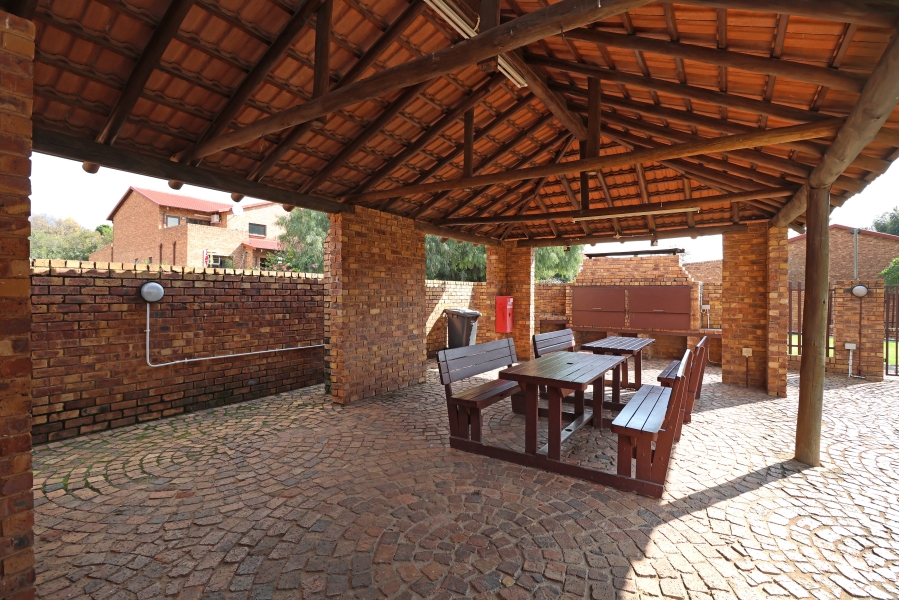To Let 3 Bedroom Property for Rent in North Riding Gauteng