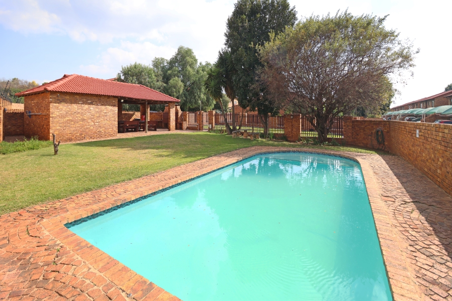 To Let 3 Bedroom Property for Rent in North Riding Gauteng