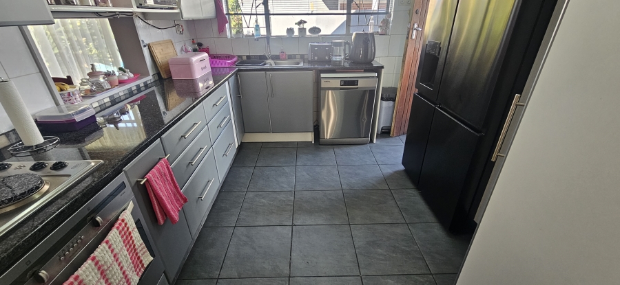 3 Bedroom Property for Sale in Randhart Gauteng