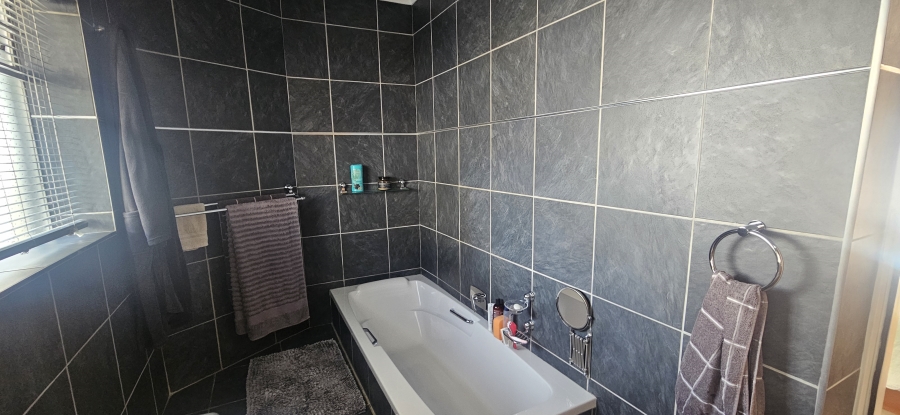 3 Bedroom Property for Sale in Randhart Gauteng
