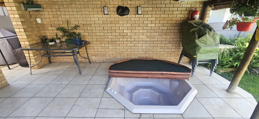 3 Bedroom Property for Sale in Randhart Gauteng