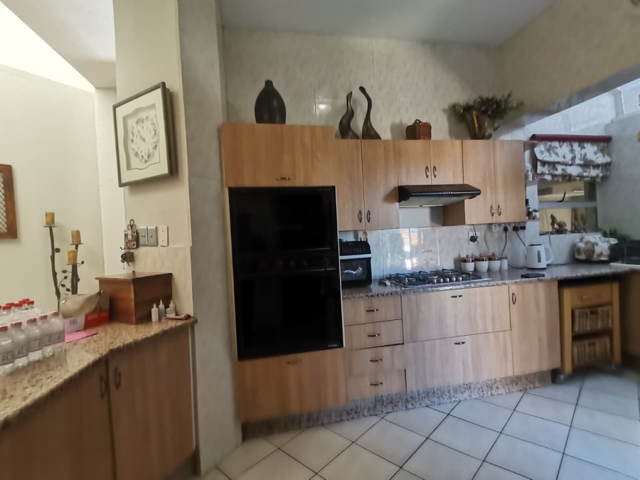 4 Bedroom Property for Sale in Bassonia Gauteng