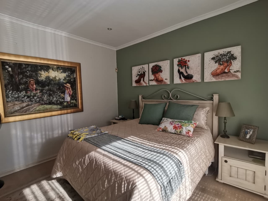 4 Bedroom Property for Sale in Bassonia Gauteng