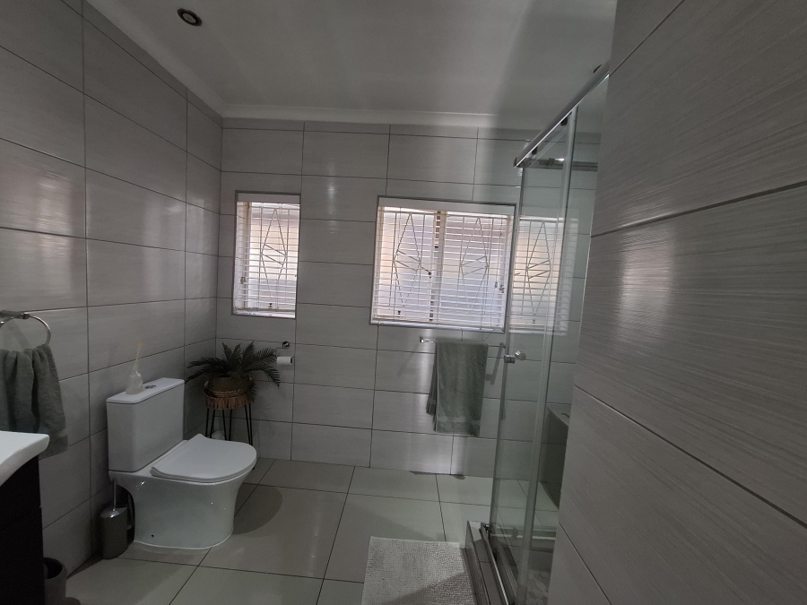 3 Bedroom Property for Sale in Dal Fouche Gauteng