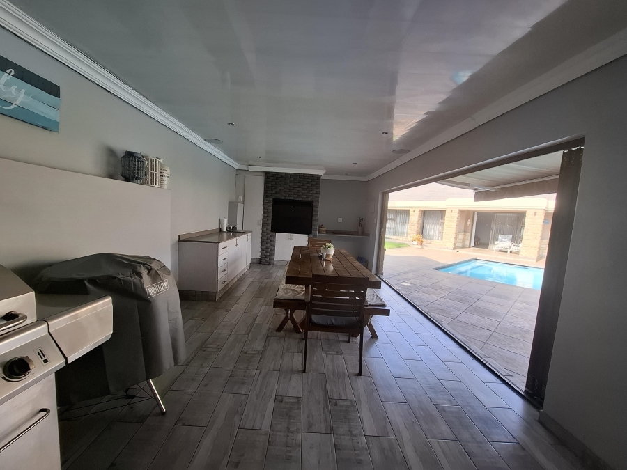 3 Bedroom Property for Sale in Dal Fouche Gauteng