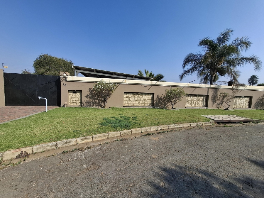 3 Bedroom Property for Sale in Dal Fouche Gauteng