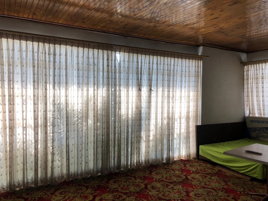 To Let 4 Bedroom Property for Rent in Laudium Gauteng