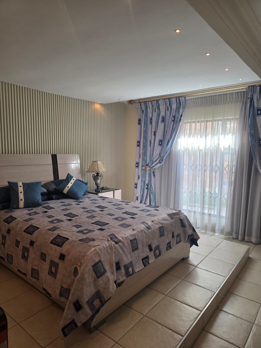 5 Bedroom Property for Sale in Christoburg Gauteng