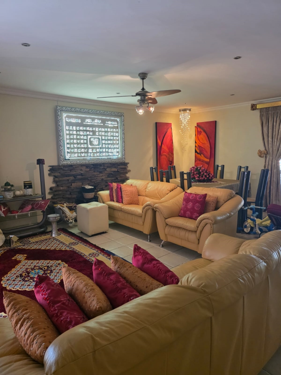 5 Bedroom Property for Sale in Christoburg Gauteng