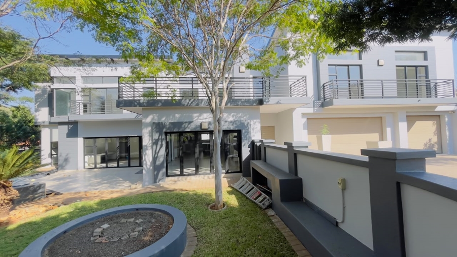 To Let 4 Bedroom Property for Rent in Midstream Estate Gauteng