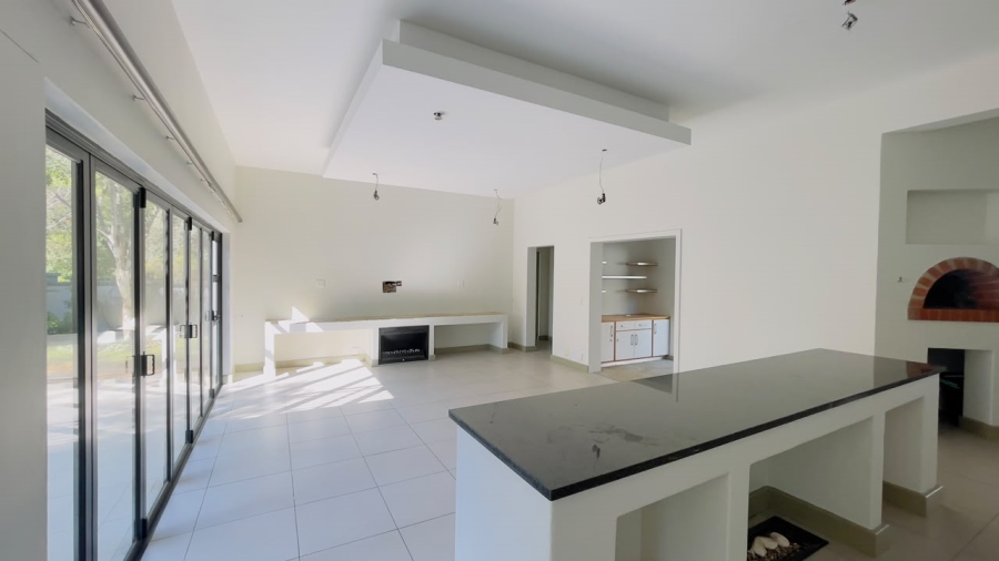 To Let 4 Bedroom Property for Rent in Midstream Estate Gauteng