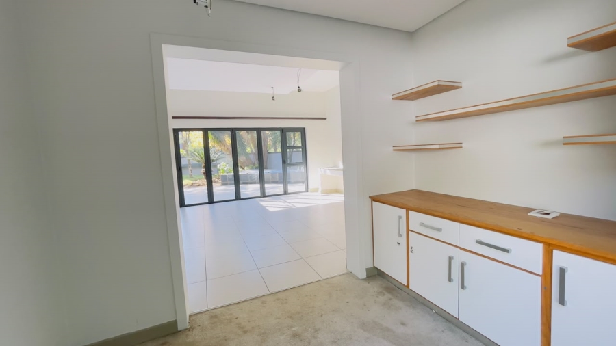 To Let 4 Bedroom Property for Rent in Midstream Estate Gauteng