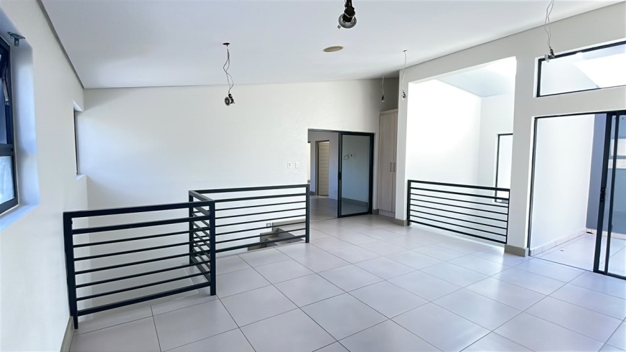 To Let 4 Bedroom Property for Rent in Midstream Estate Gauteng